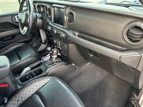 Certified 2021 Jeep Wrangler Unlimited Sahara image 27