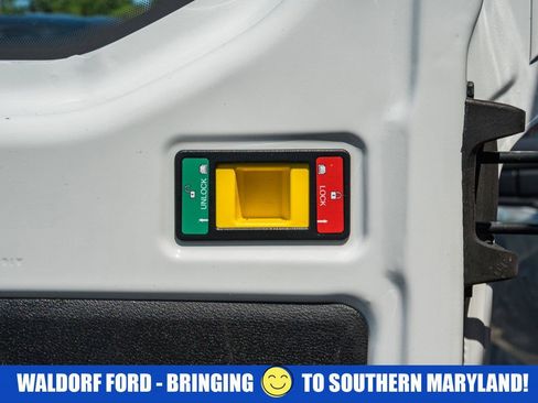 Used 2024 Ford Transit 250 Low Roof w/ Exterior Upgrade Package RWD image 9