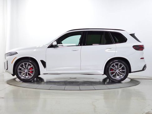 Used 2026 BMW X5 xDrive40i w/ M Sport Package AWD/4WD image 4