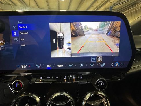 Used 2024 Chevrolet Blazer EV LT AWD/4WD image 18