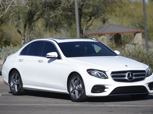 Used 2017 Mercedes-Benz E 300 image 1