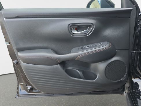 Certified 2025 Honda HR-V Sport image 25