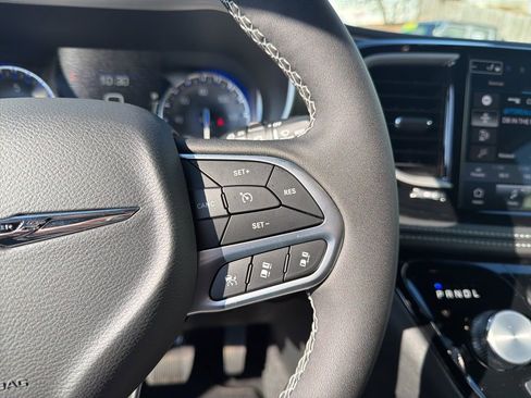 New 2026 Chrysler Pacifica Select image 34