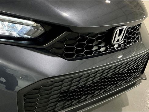Used 2025 Honda Civic Sport image 32