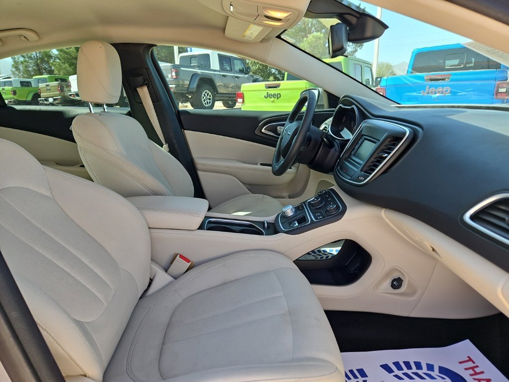 Used 2016 Chrysler 200 Limited FWD image 21