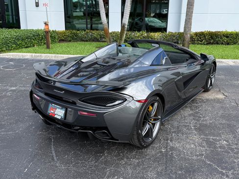 Used 2019 McLaren 570S image 23