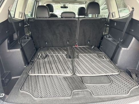 Used 2023 Volkswagen Atlas SEL R-Line image 20