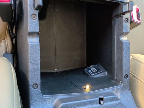 Used 2018 Jeep Wrangler Unlimited Rubicon image 36