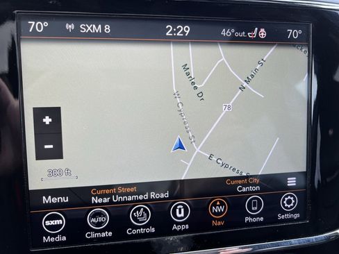 Used 2021 Jeep Grand Cherokee Limited image 37