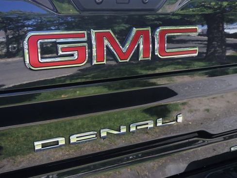 Certified 2020 GMC Sierra 2500 Denali image 6