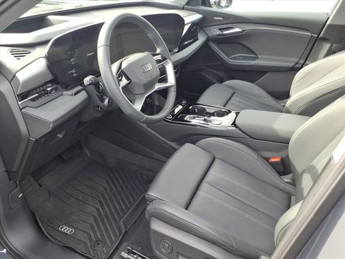 Used 2025 Audi Q6 e-tron Premium Plus w/ Premium Plus image 12