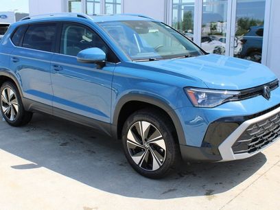 Used 2025 Volkswagen Taos SE
