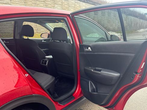 Used 2021 Kia Sportage LX image 30