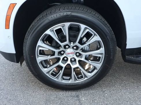 New 2026 GMC Yukon Denali AWD/4WD image 10