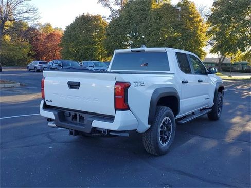 New 2025 Toyota Tacoma TRD Off-Road image 4