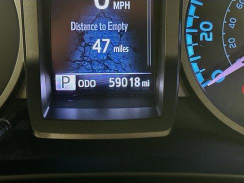 Used 2021 Toyota Tacoma TRD Off-Road image 48