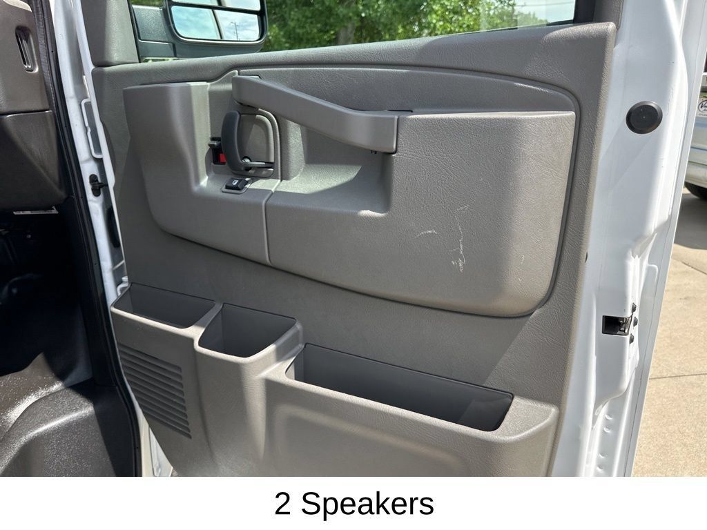 Used 2024 GMC Savana 2500 w/ Driver Convenience Package RWD image 18