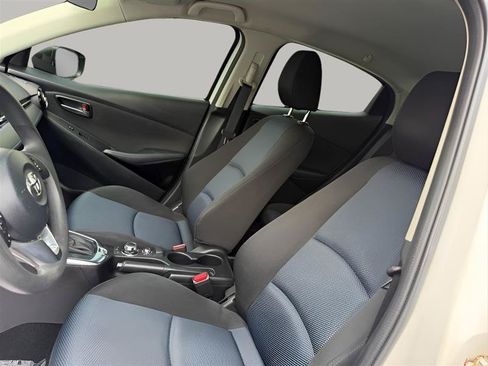 Used 2017 Toyota Yaris iA FWD image 16