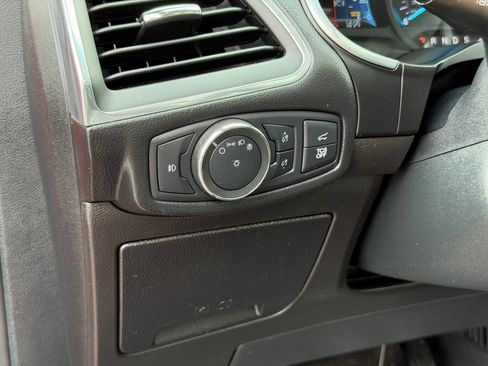 Used 2020 Ford Edge Titanium w/ Equipment Group 301A image 16