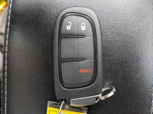 Used 2020 Jeep Cherokee Latitude Plus FWD image 30