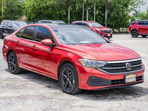 Used 2022 Volkswagen Jetta SE FWD image 3