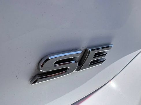 Used 2025 Toyota Camry SE FWD image 27
