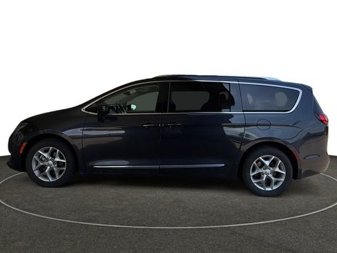 Used 2019 Chrysler Pacifica Touring-L Plus w/ Advanced Safetytec Group FWD image 2