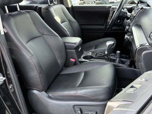 Used 2024 Toyota 4Runner TRD Off-Road Premium image 12