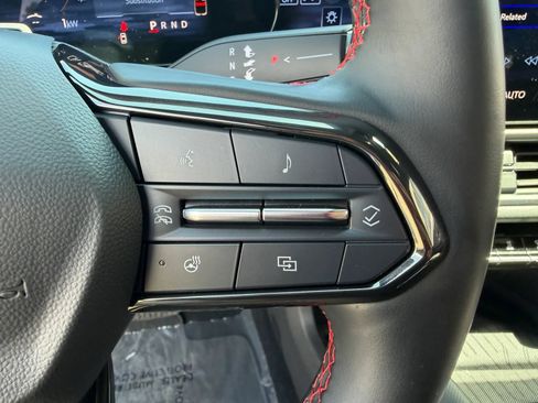 Used 2024 Chevrolet Equinox EV RS FWD image 16