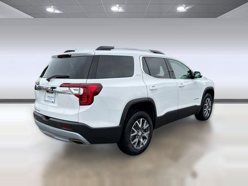 Certified 2023 GMC Acadia SLT w/ Preferred Package FWD image 9