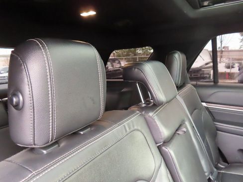 Used 2018 Ford Explorer Limited w/ Equipment Group 301A image 31