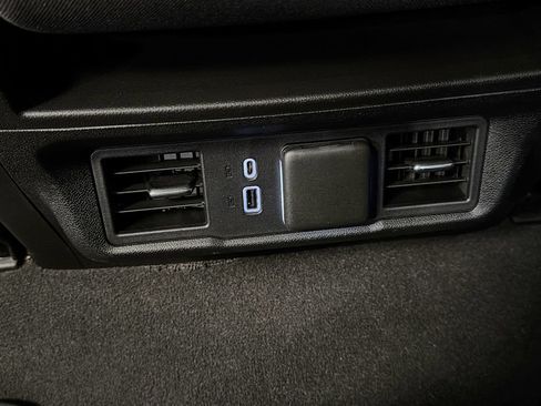 Used 2023 Chevrolet Silverado 1500 LT AWD/4WD image 26