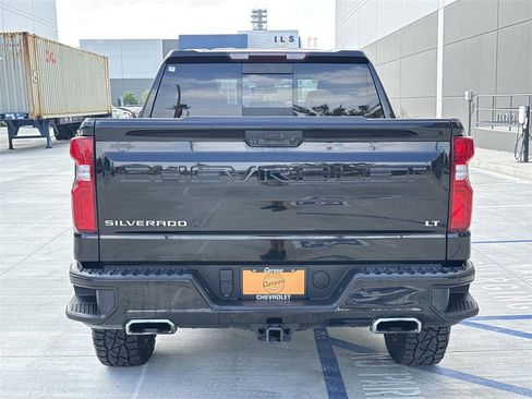 Used 2022 Chevrolet Silverado 1500 LT Trail Boss w/ Convenience Package II image 4