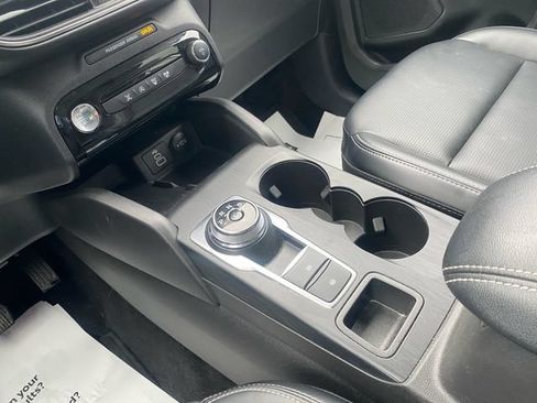 Used 2025 Ford Escape Platinum AWD/4WD image 15