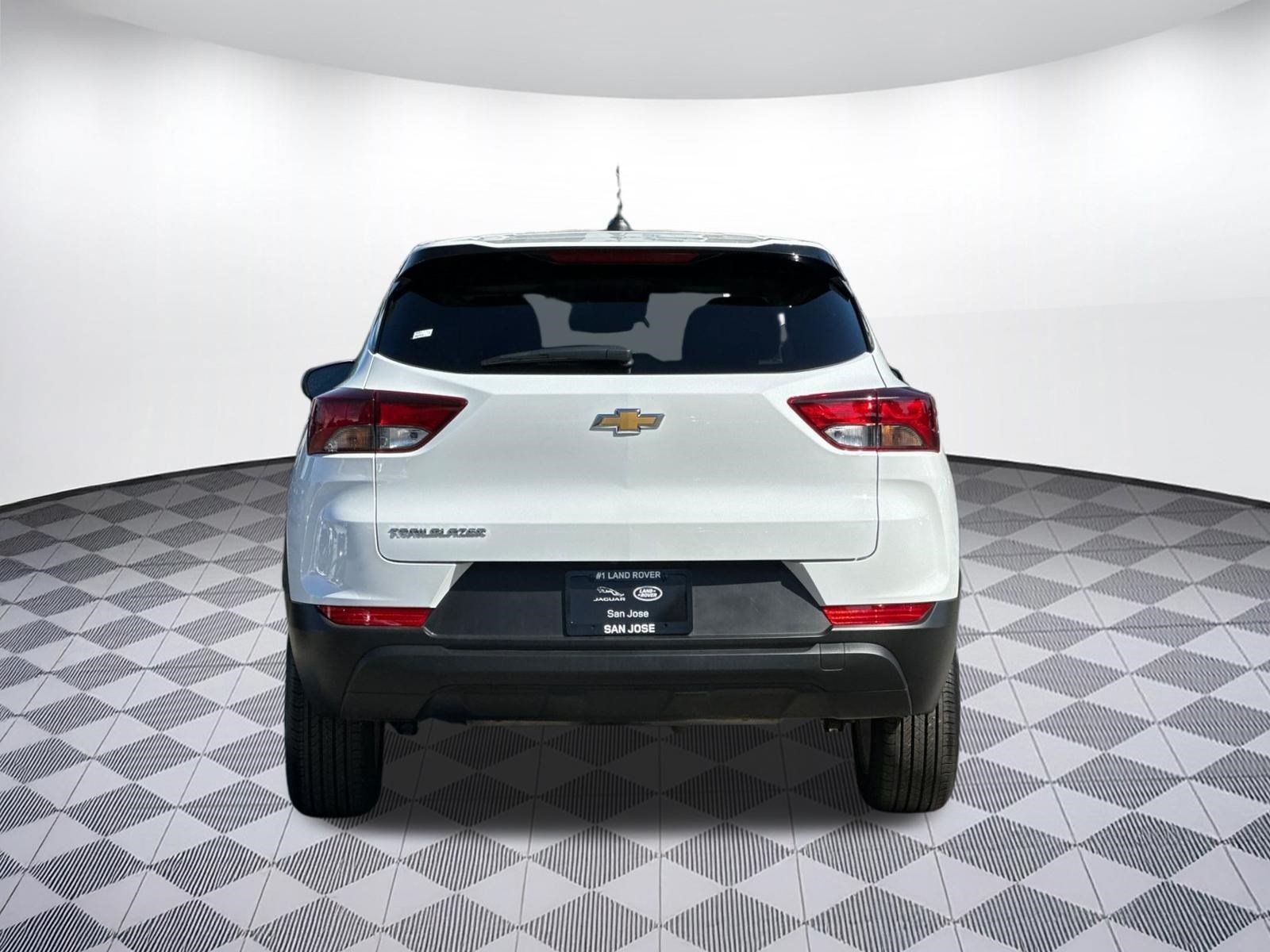 Used 2025 Chevrolet TrailBlazer LS w/ LS Convenience Package FWD image 11