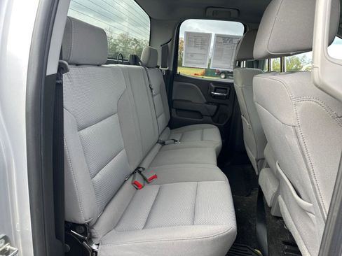 Used 2018 Chevrolet Silverado 1500 Custom w/ Custom Value Package image 17