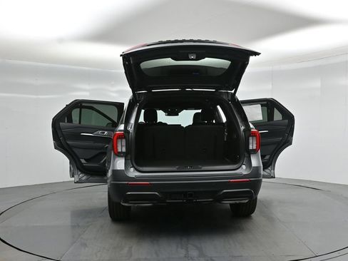 New 2026 Ford Explorer ST-Line RWD image 32