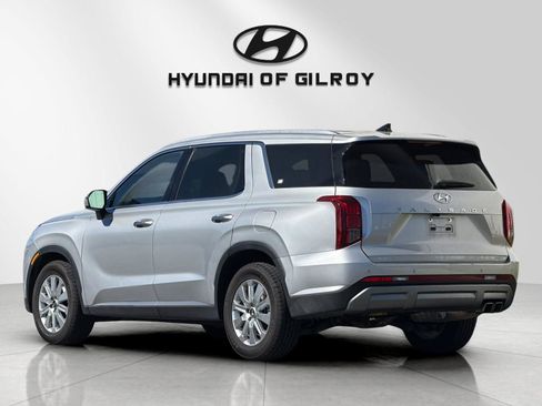 Used 2024 Hyundai Palisade SEL FWD image 3