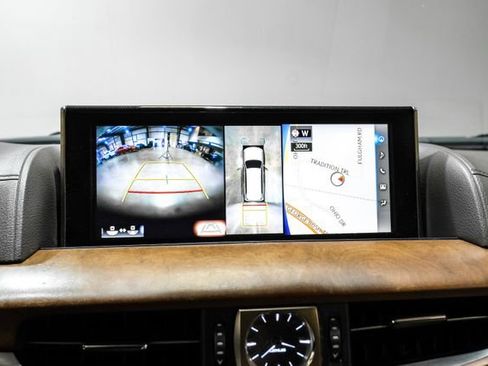 Used 2018 Lexus LX 570 4WD w/ Luxury Package image 28