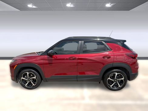 Used 2023 Chevrolet TrailBlazer RS w/ Sun and Liftgate Package FWD image 2
