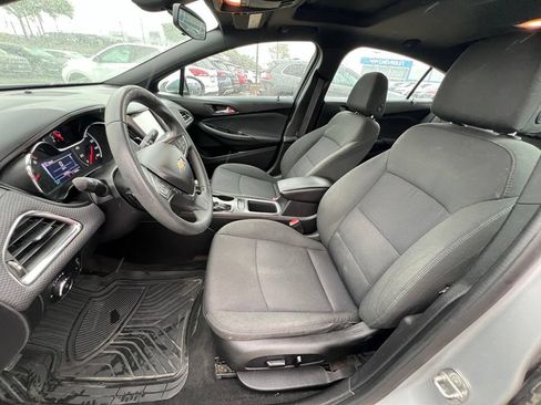 Used 2017 Chevrolet Cruze LT w/ Sun And Sound Package FWD image 14