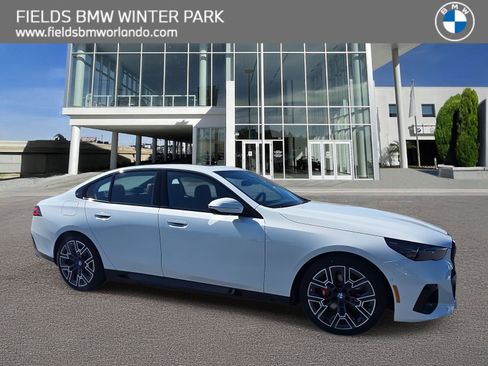 New 2026 BMW i5 eDrive40 w/ M Sport Package image 1