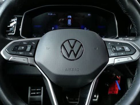 Certified 2025 Volkswagen Jetta Sport image 12