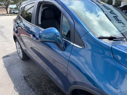 Used 2020 Buick Encore Preferred w/ Safety Package FWD image 15