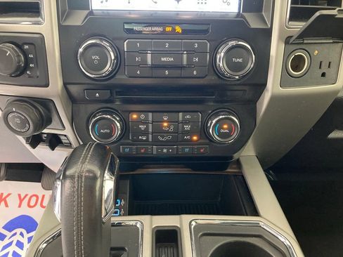 Used 2017 Ford F150 Lariat AWD/4WD image 11