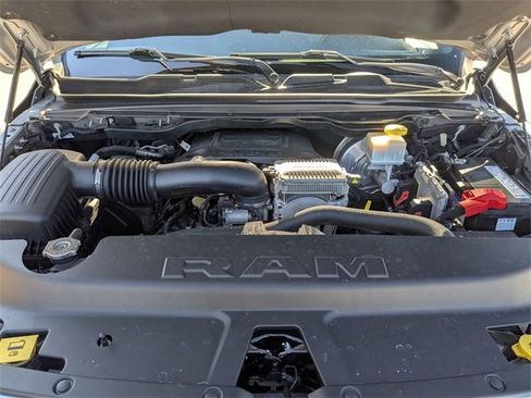 Used 2021 RAM 1500 Big Horn image 40