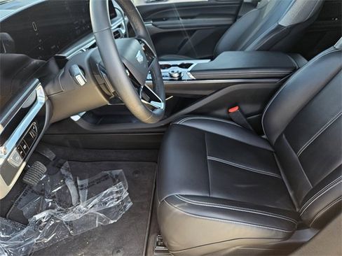 Used 2024 Cadillac Lyriq Tech image 23