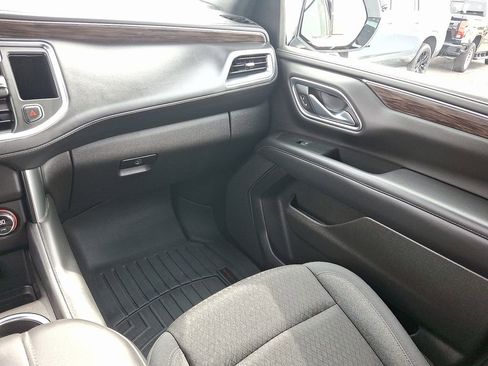 Used 2021 Chevrolet Suburban LS image 17