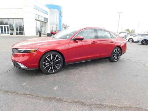 New 2026 Honda Accord Touring image 7
