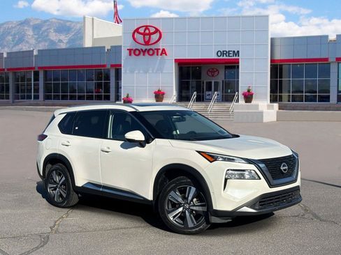 Used 2023 Nissan Rogue SL w/ SL Premium Package AWD/4WD image 1